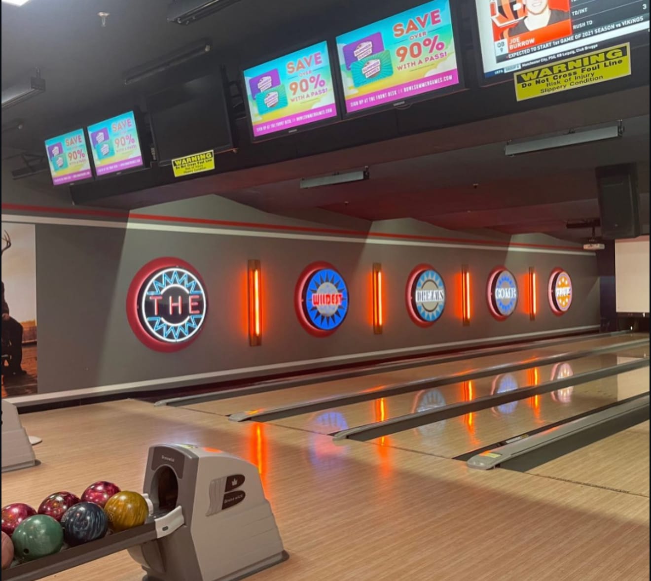 Bowling Alley Neon & Display Lighting